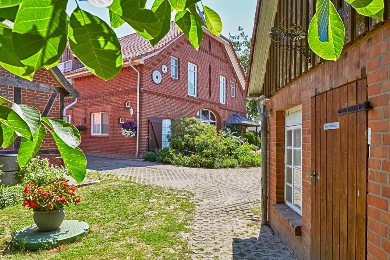 Elbhof Harnisch Hotel Bleckede Exterior photo